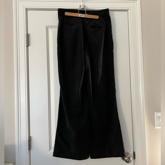 Everlane Way High Drape Pants in Black (8R) - Picture 5 of 6